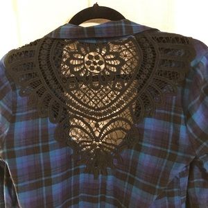 🔥 CLEARANCE! 🔥 Express flannel with lace cutout